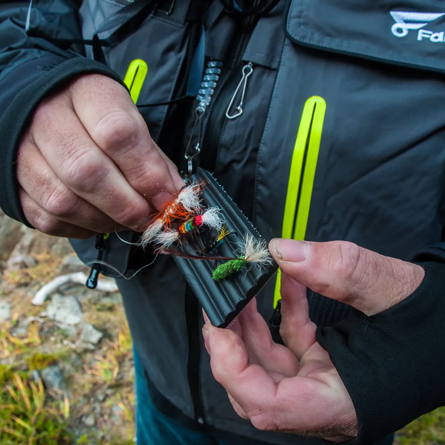 Скидка при покупке комплекта: забродные сапоги 8Fans и рыболовные куртки. 4